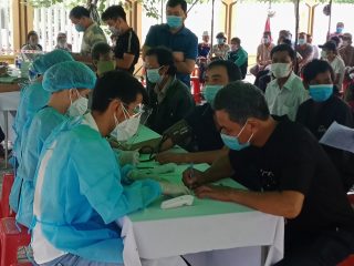 Điện An tổ chức tiêm phòng vắc xin phòng ngừa Covid-19  cho người dân trên địa bàn phường