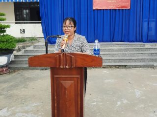 UBND xã Điện Thắng Trung tổ chức tuyên truyền trong trường học